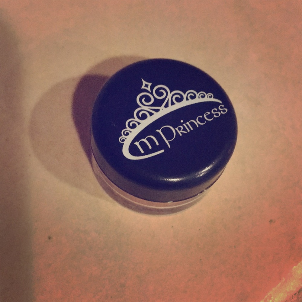 M Princess 👑 eyeshadow 2x$5